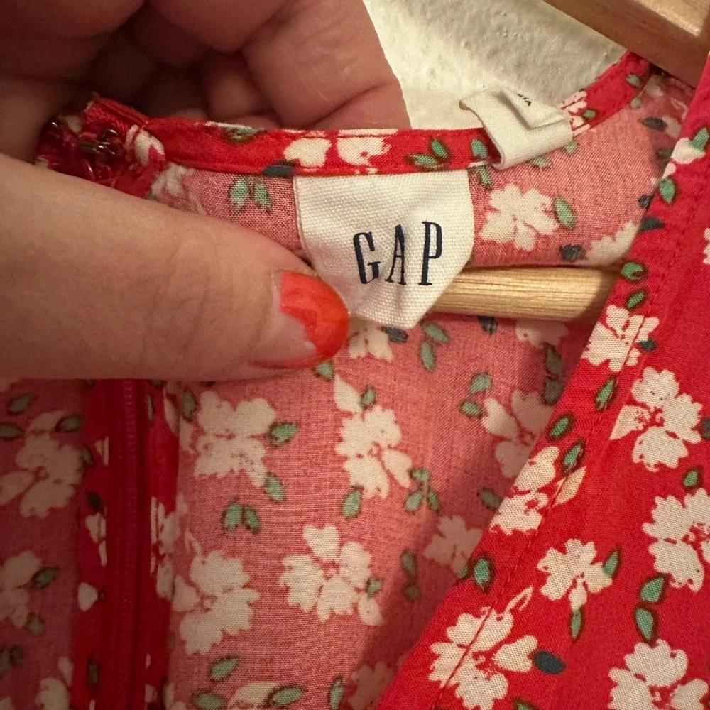GAP Red Floral‎ Print Short Sleeve V Neck Dress Women Size 10 - Picture 3 of 6
